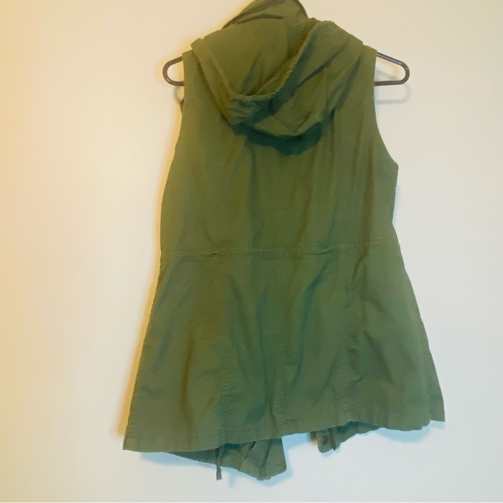 41 Hawthorn Green Vest with Bright Orange Trim - Picture 3 of 7